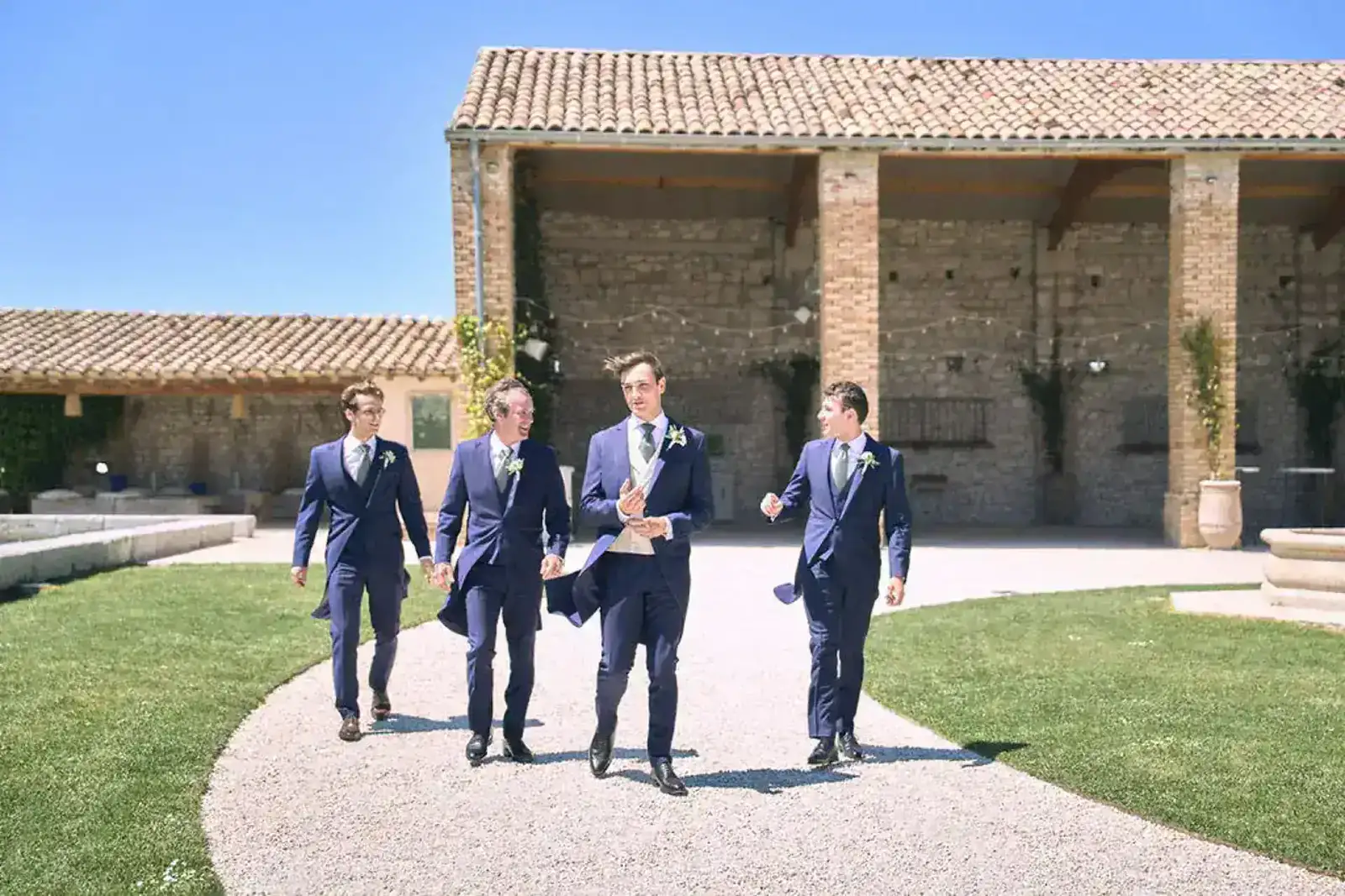 Newlyweds at Les Terres de Sarson wedding venue in Provence